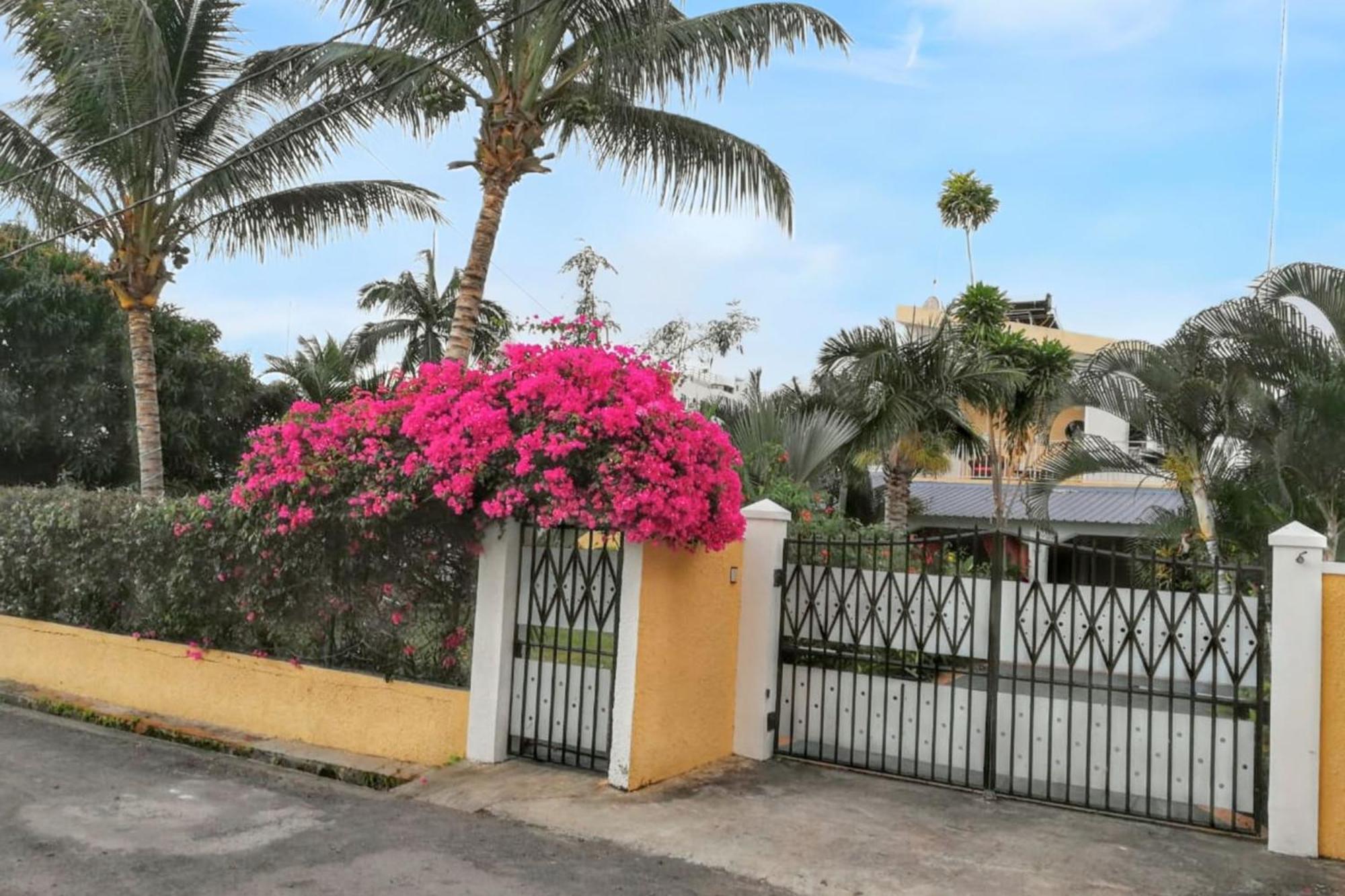 Charming Studio In Flic En Flac With Enclosed Garden 25M² Екстер'єр фото